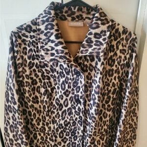 Cute leopard cheetah jacket, super comfortable, and super cute, barely worn.